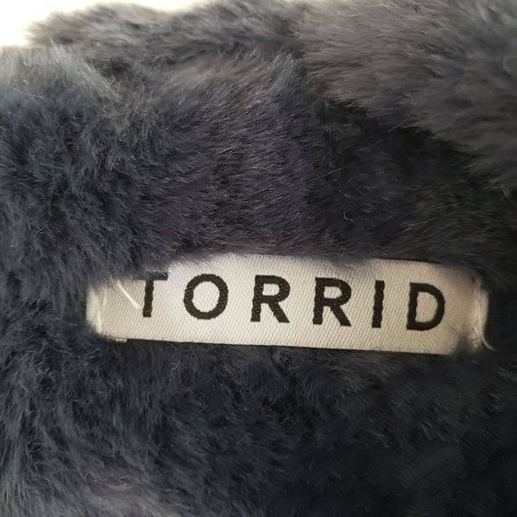 Torrid Slip On Fuzzy Slippers Double Band Faux Fur House Shoes Size 8 - Picture 10 of 13